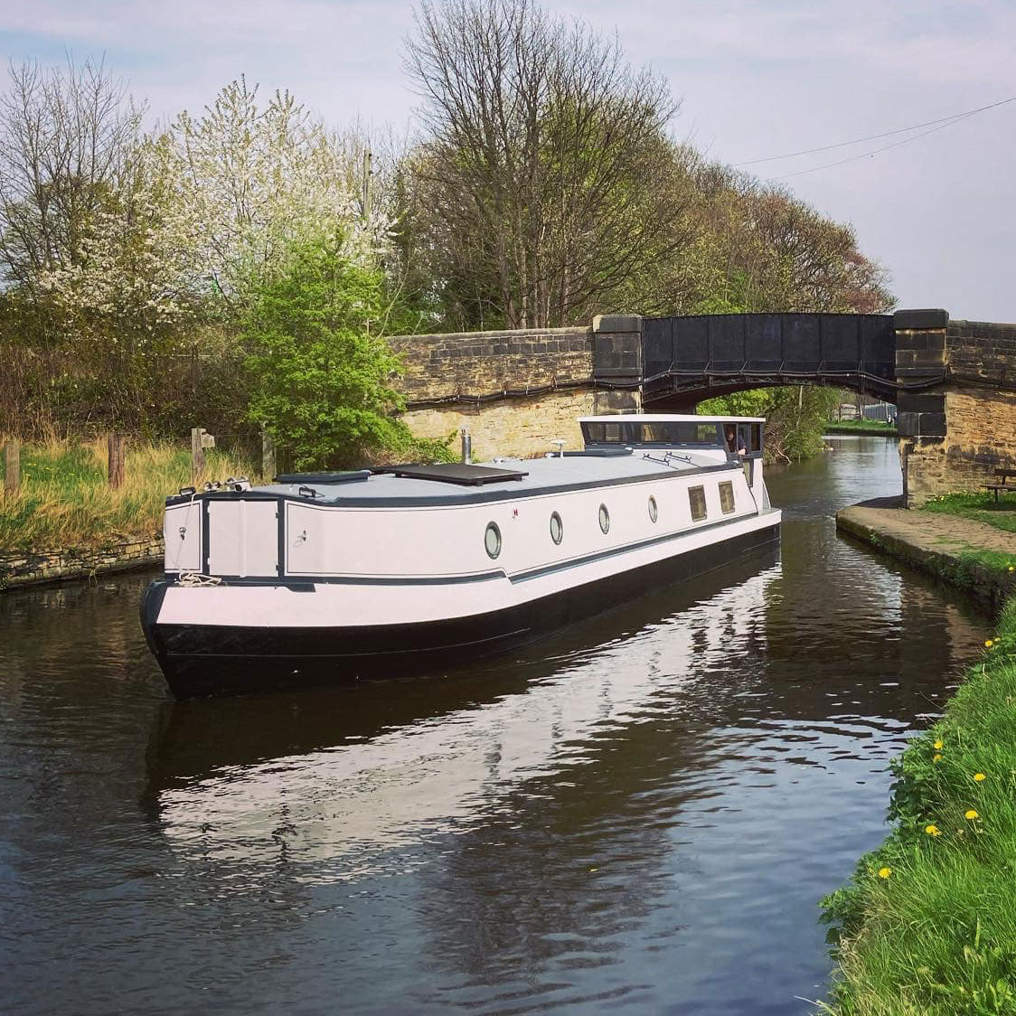 Boat Factory Wide-beam